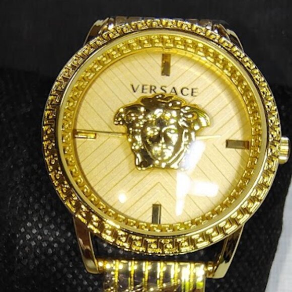 MEN'S VERSACE 40mm gold on gold WATCH - Picture 1 of 7